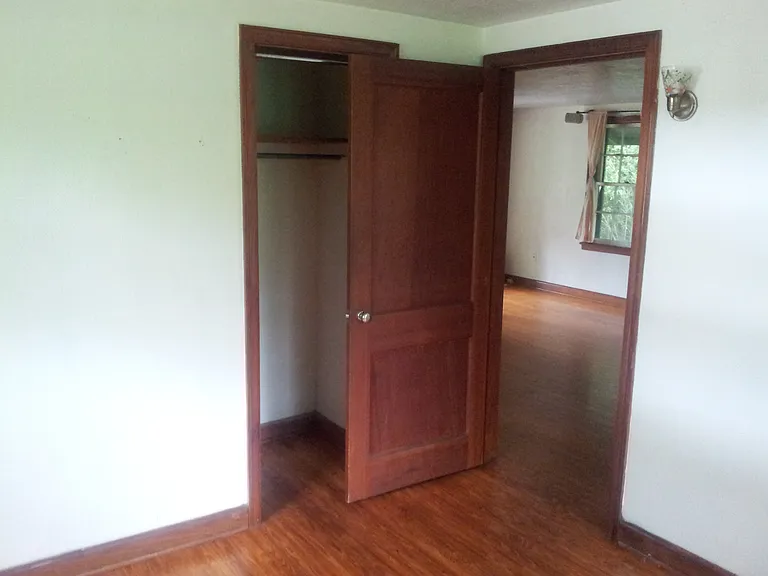 1005 NE 10th Ave — Photo 3