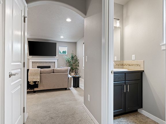 3rd image of 3034 Guadalupe Way
