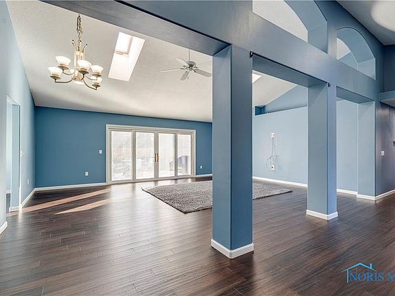 5th image of 7537 Red Pines Dr