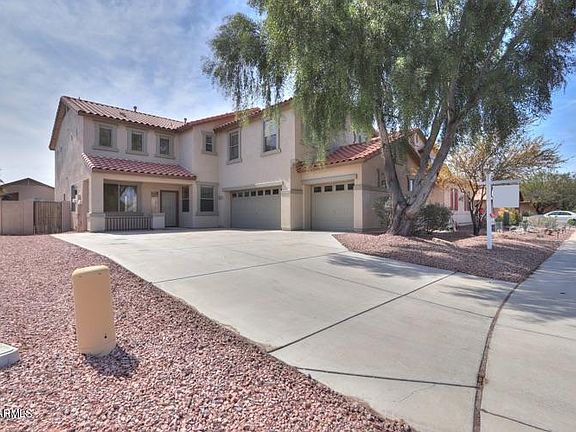 3rd image of 41861 W Hall Ct