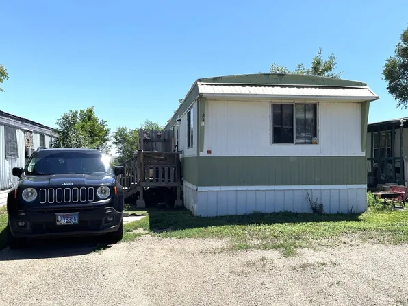 341 E 5th St, Pierre, SD 57501