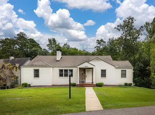 2902 Pine Haven Dr, Mountain Brook, AL 35223