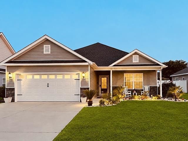 1st image of 708 Hobonny Loop