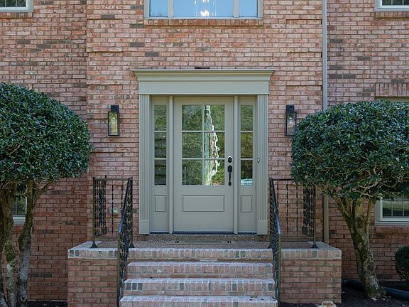 2nd image of 2202 Chadwick Ct