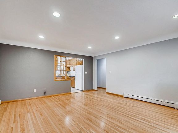 4th image of 432 18th Ave N