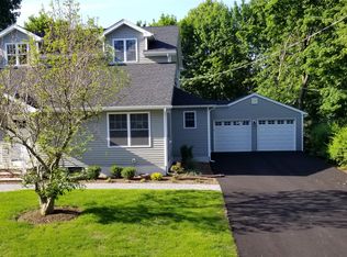 11 Columbia Way, Oakland, NJ 07436