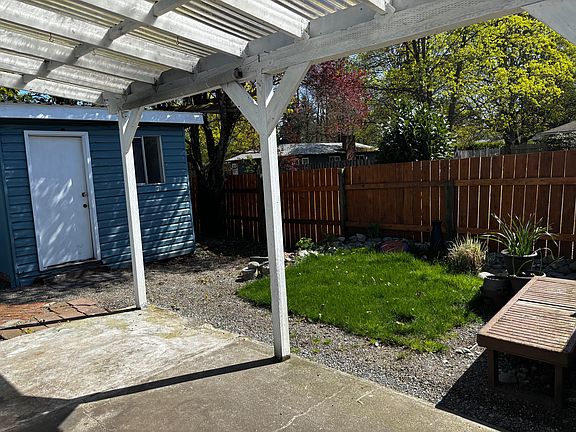 3rd image of 513 129th St S #513
