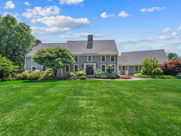 7290 Pleasant Street, Loudon, NH 03307