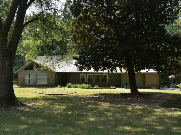 4703 Cedar Rose Dr, Millington, TN 38053