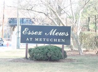 165-405 Essex Ave, Metuchen, NJ 08840