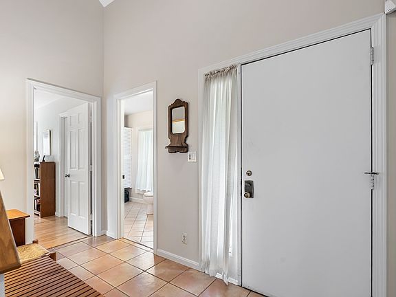 3rd image of 23 Fifer Ln #23