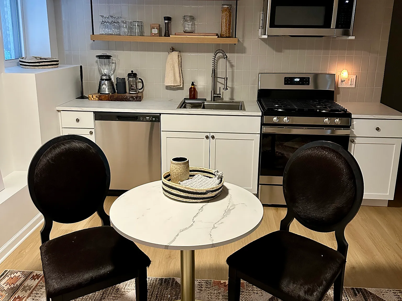 3250 W Belle Plaine Ave — Photo 4