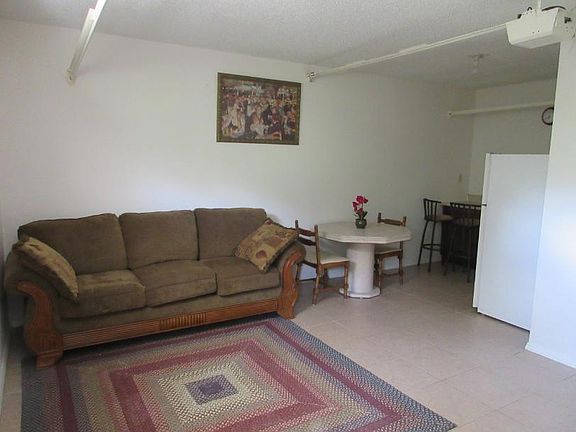 Living Room/Kitchen