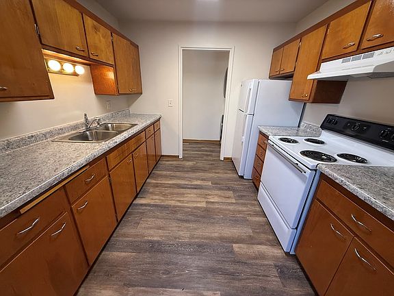 4th image of 1121 W Badger Rd #2