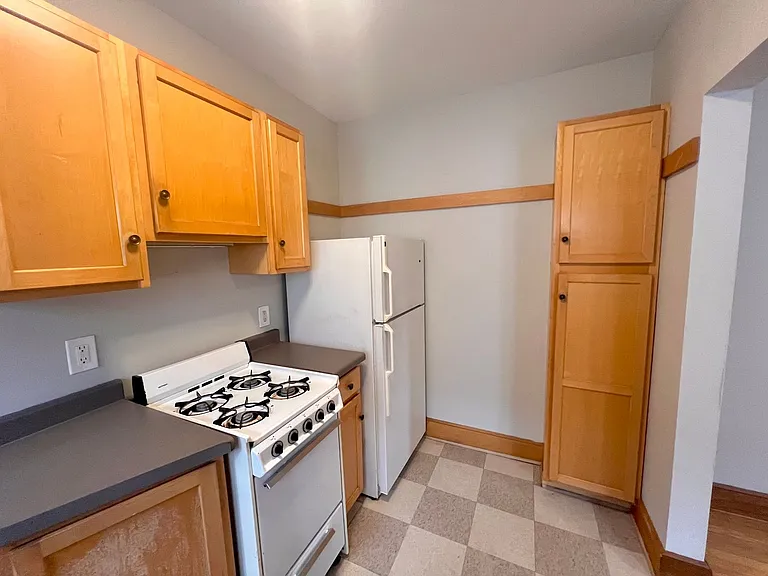 2210 N Booth St — Photo 9