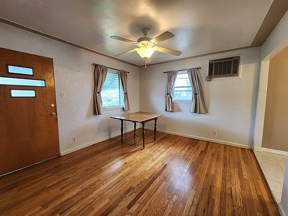 2nd image of 1105 S Jefferson St