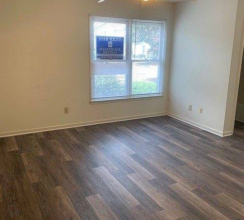 2nd image of 103A W Victoria Ct