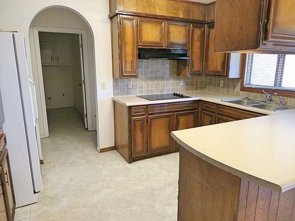 4th image of 5519 74th St