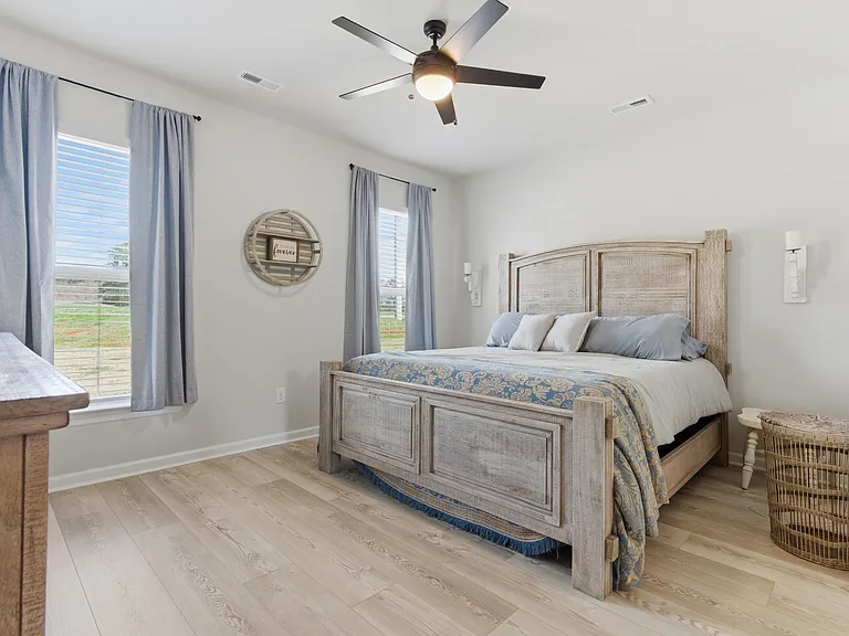 221 Willie Sanders Dr — Photo 12