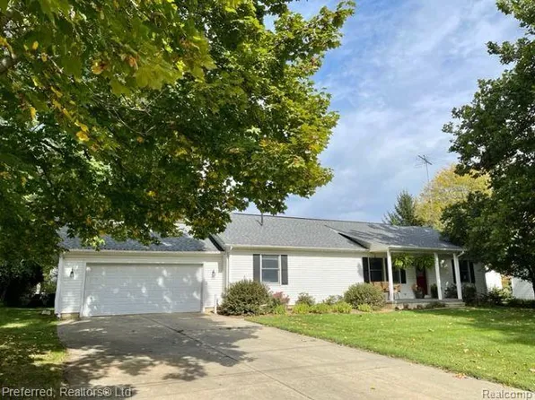 610 Orrin St, Stockbridge, MI 49285