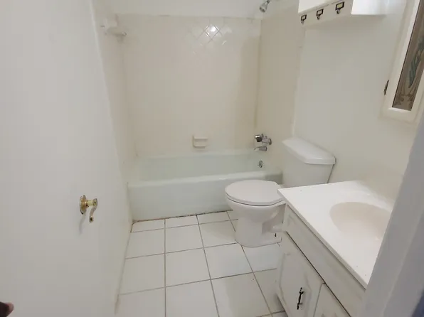 6337 Bishop Pl, Riverdale, GA 30296