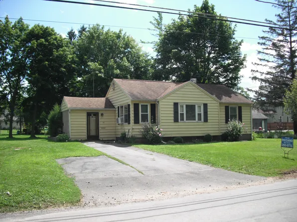 94 Frances St, Auburn, NY 13021