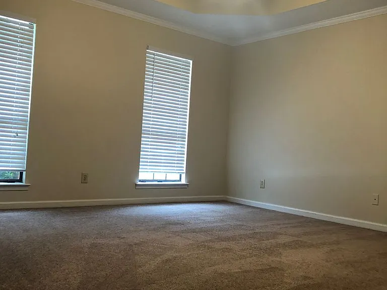 498 Greystone Way — Photo 7