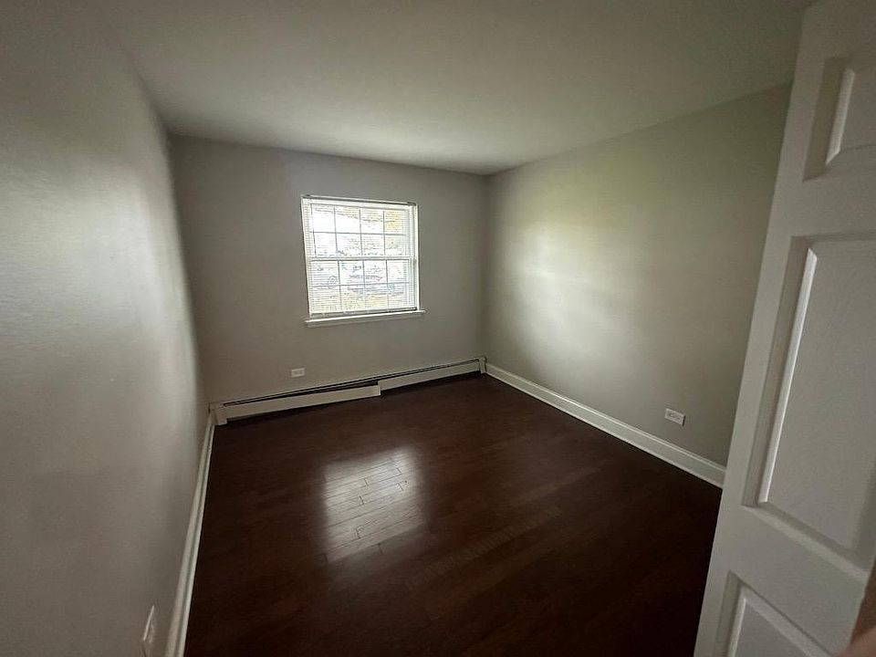 1st image of 7S066 Suffield Ct APT E102