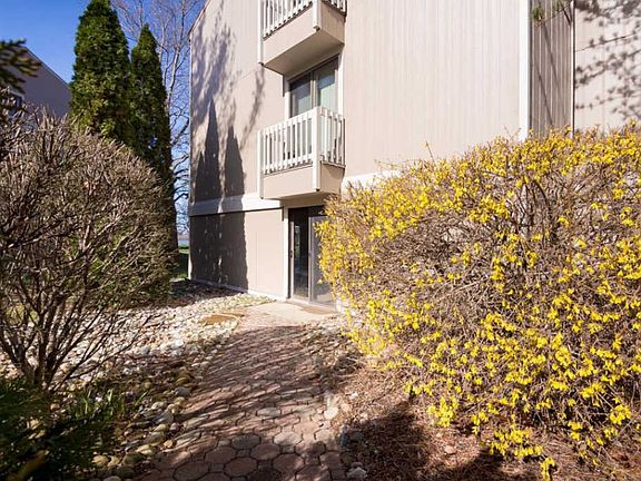 3rd image of 1625 Cliffs Lndg APT 301D