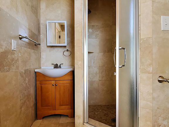 5th image of 296 Benefit St #1A