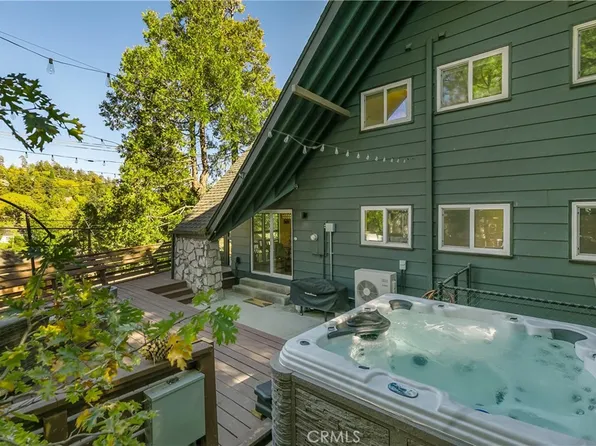 27558 W Shore Rd, Lake Arrowhead, CA 92352