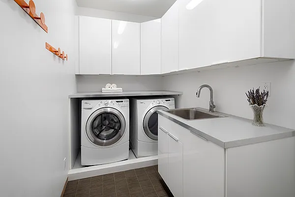 Sold by Corcoran | media 12