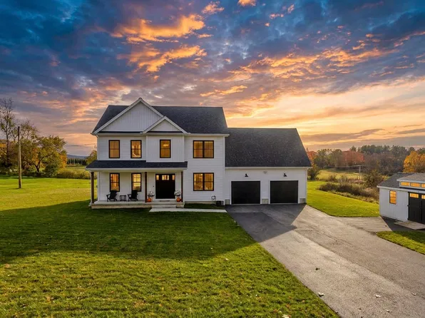 42 East St, Granby, MA 01033