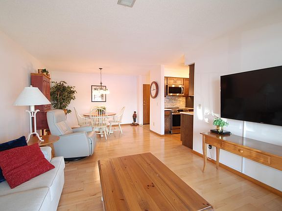 5th image of 6351 Saint Croix Trl N APT 137