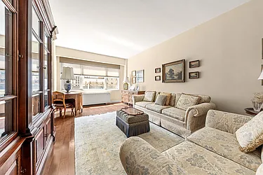 520 East 72nd Street, #10T