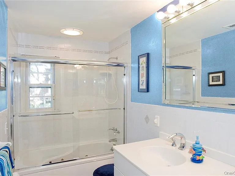 441 Boston Post Rd — Photo 10