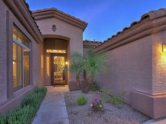 3rd image of 740 W Aloe Pl