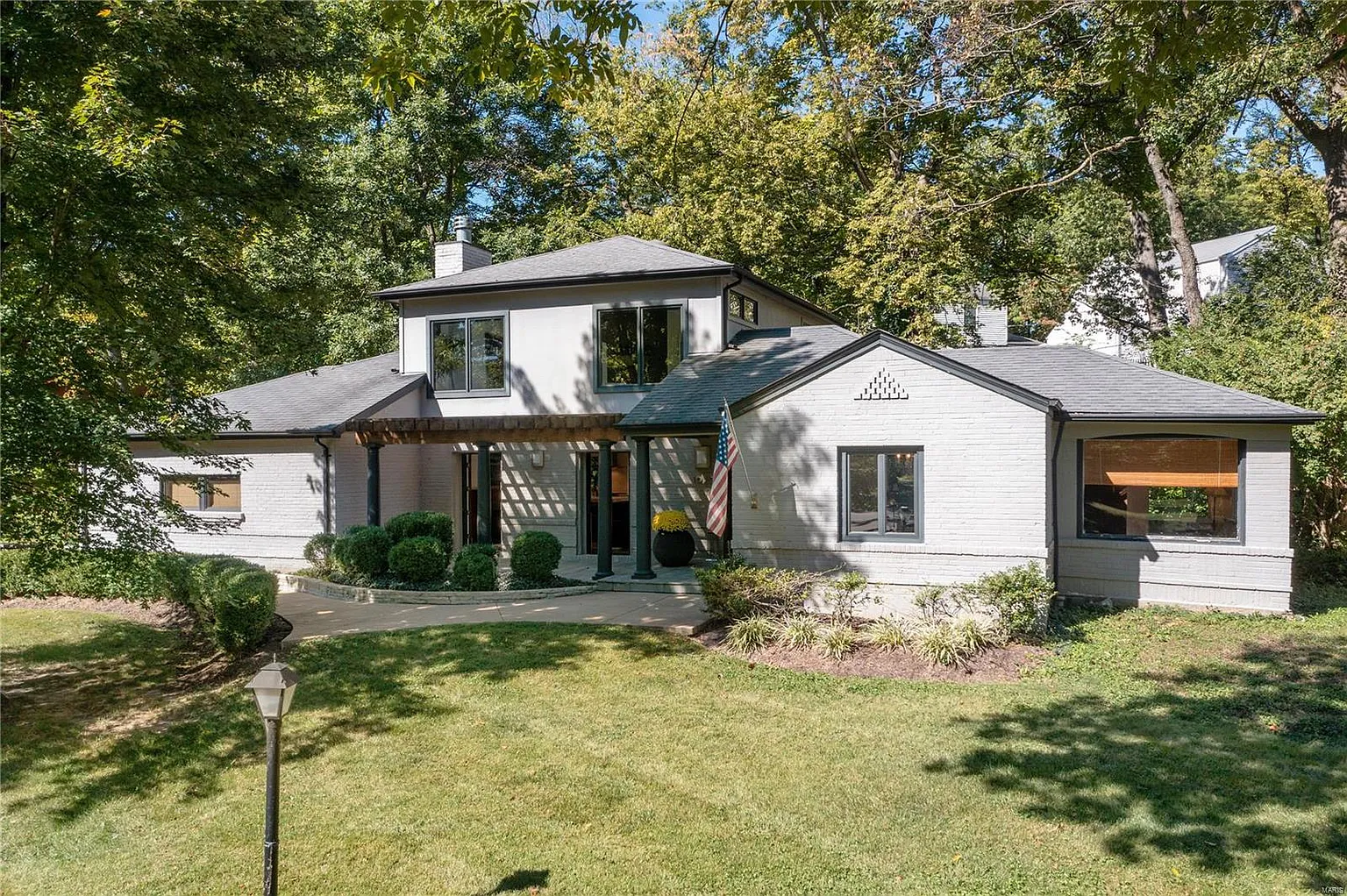 1025 Warson Woods Dr photo 1