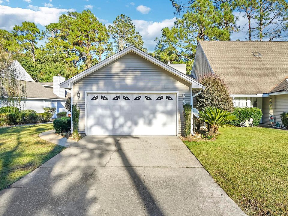 1st image of 619 Emerald Ln
