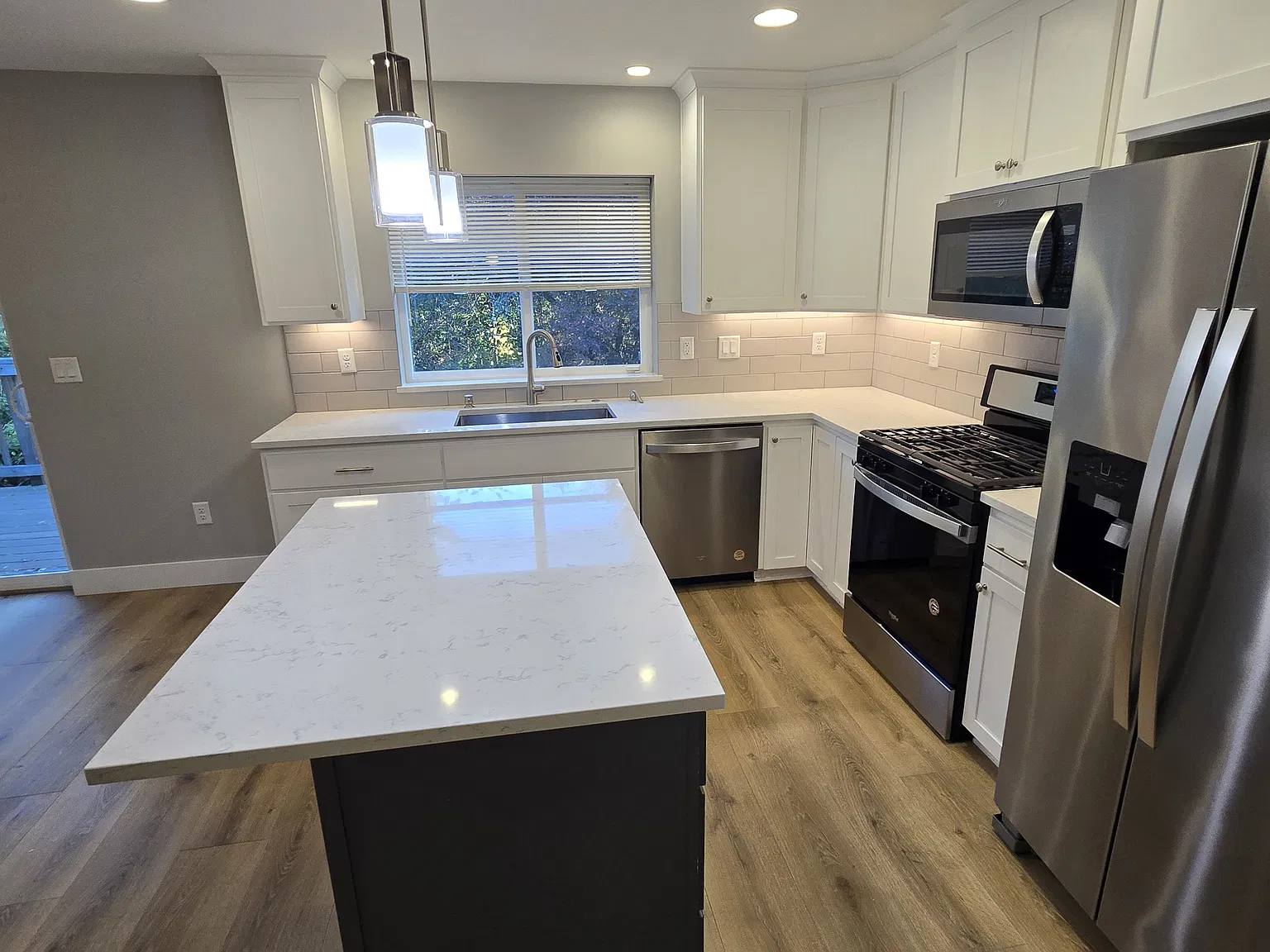3 bed, 1700 sqft, $2,900 — Photo 3