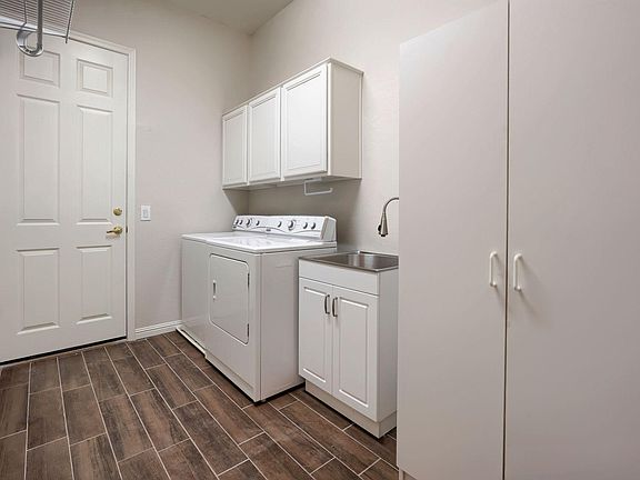 3rd image of 4807 E Cielo Grande Ave