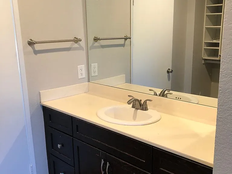 10328 New Bedford Ct — Photo 14