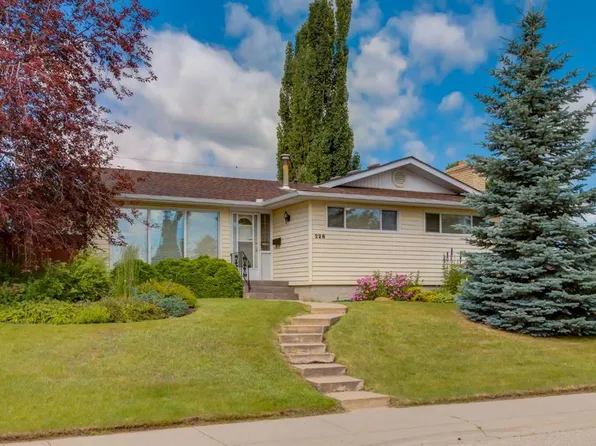 228 NE Maple Court Cres SE, Calgary, AB T2J 1W2