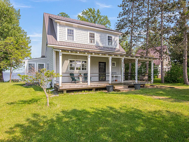 419 N End Rd E — Photo 10