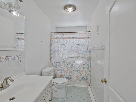 3rd image of 1235 W 82nd St