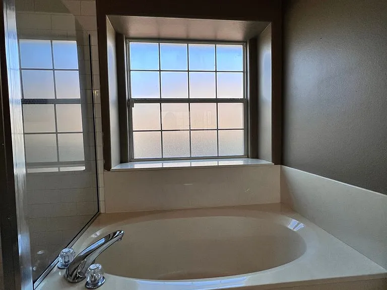 701 Oak Valley Dr — Photo 11