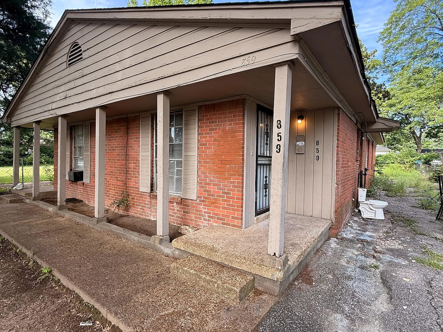 2 bed, 800 sqft, $850 — Photo 2