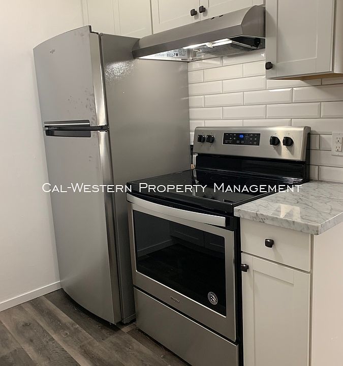 1st image of 880 Willow St APT 1