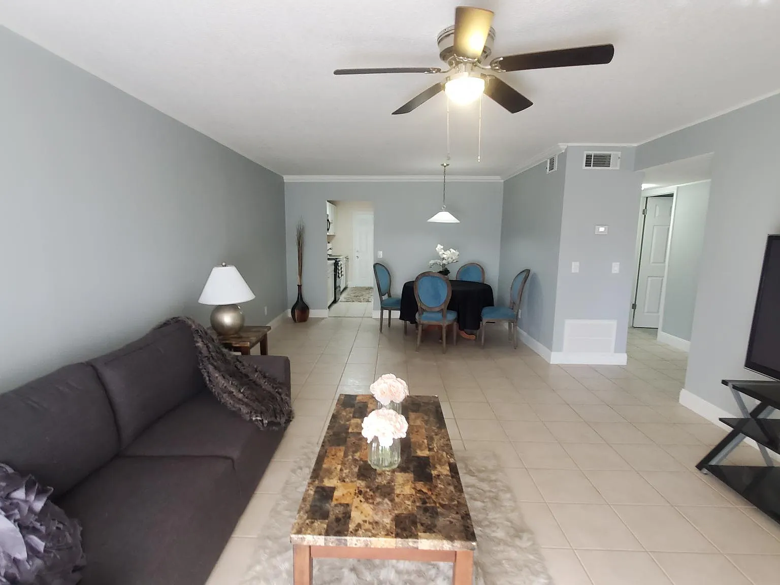 605 Northlake Blvd — Photo 4
