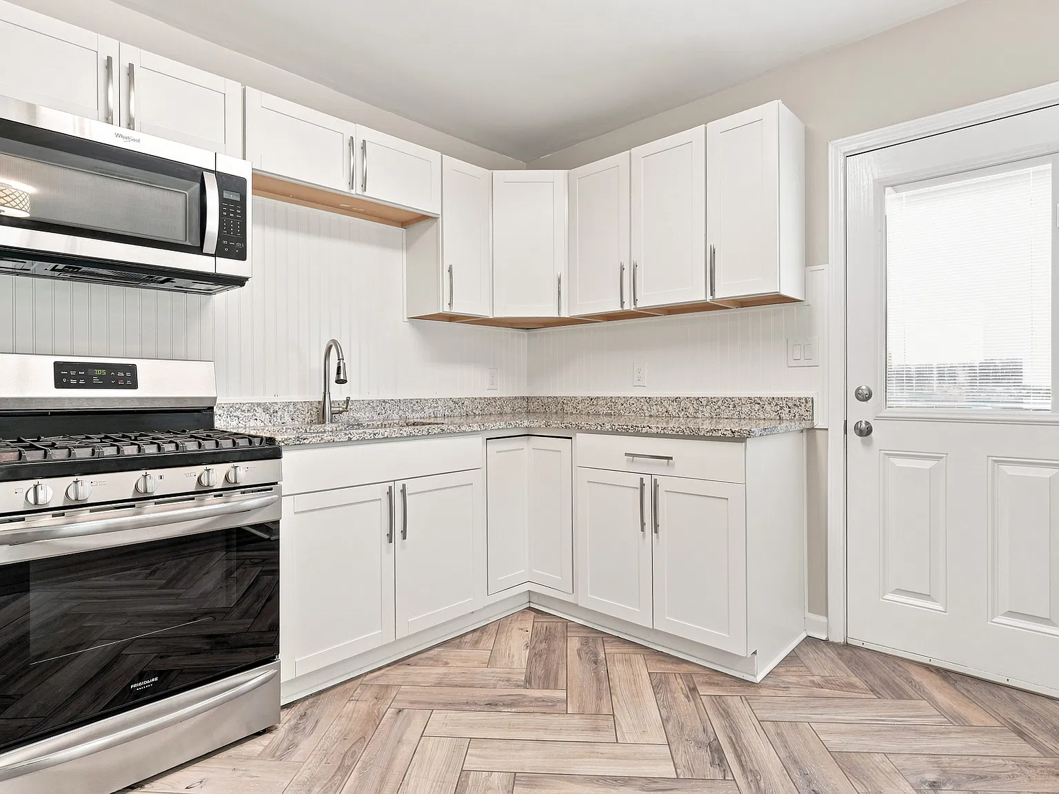 598 Frasier St SE — Photo 3